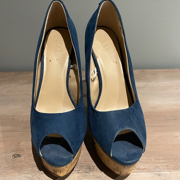 Forever 21 pumps - Picture 2 of 2